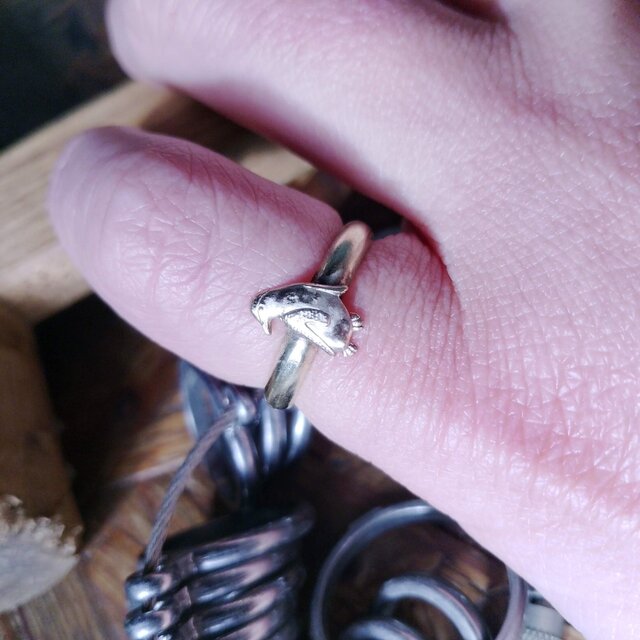 真鍮ブラス製ゴールドカラー・ペンギン指輪　1～22号サイズ調整OK　結婚、成人式に