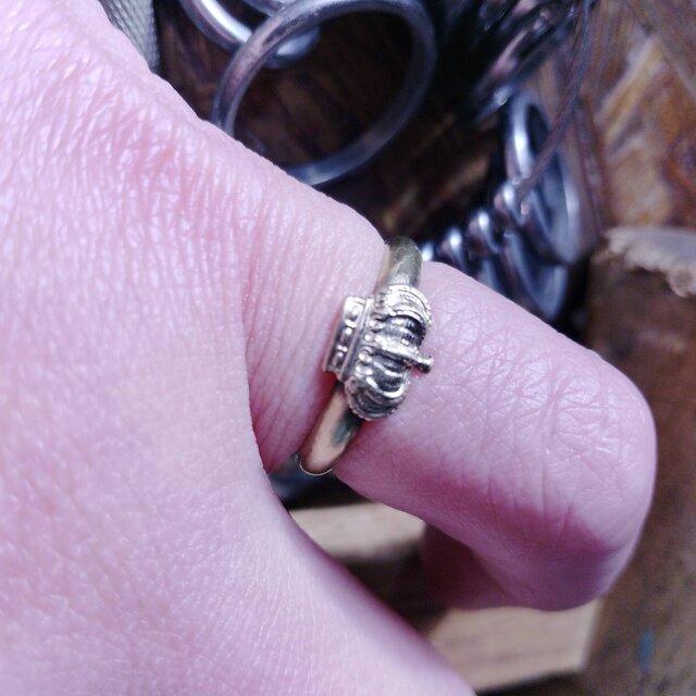 真鍮ブラス製ゴールドカラー・クラウン/王冠2指輪　1～22号サイズ調整OK　結婚、成人式に