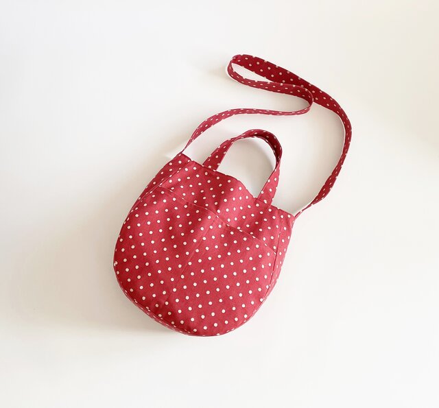 2WAYショルダーバッグ ラウンド型 チェリーレッド *外ポケット 水玉