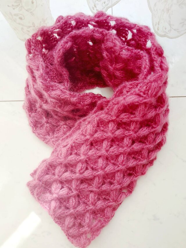 マフラー バタフライ お花 柄 模様 濃い ピンク ふわふわ モヘア 編み 手編み 編み物