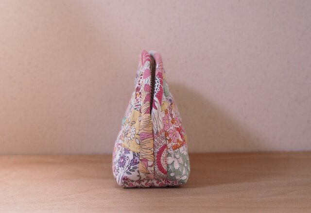 パッチワークキルト リバティ ポーチ | iichi 日々の暮らしを心地よく