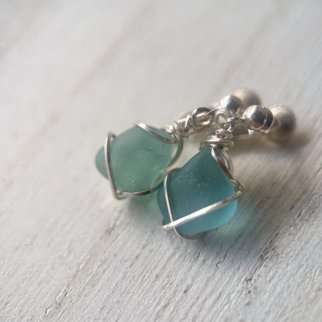 《Silver925》ちいさな海色シーグラスが揺れるイヤリング
