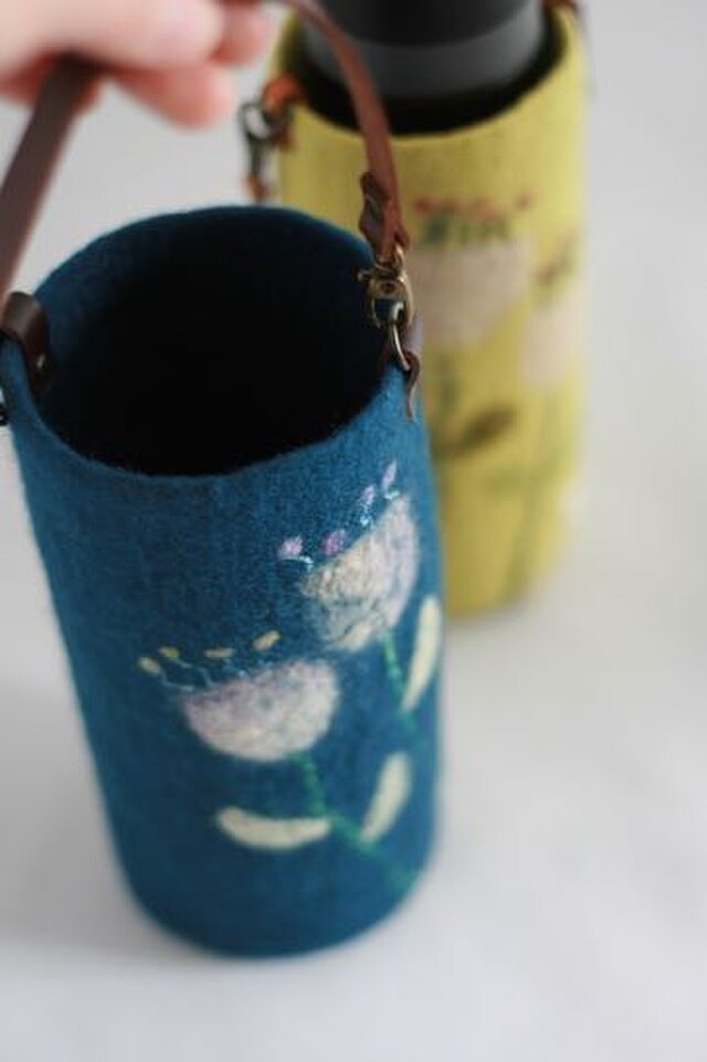 Curves 水筒カバー 緑色 ハートデザイン　新品未使用 Curves 水筒カバー 緑色 ハートデザイン 新品未使用