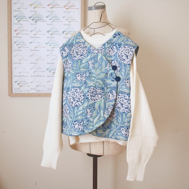 COTTON リバーシブルキルトはんてんベスト *ブルー* size FREE