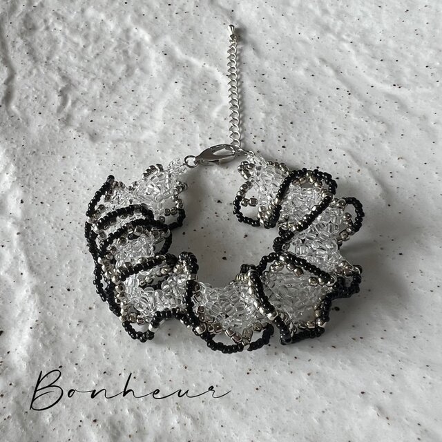 フリルビーズ✨ブレスレット