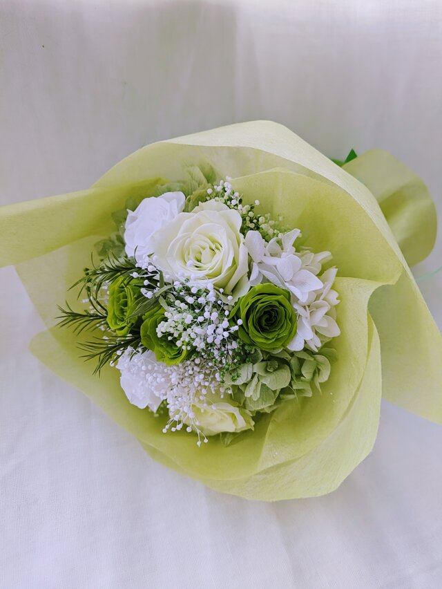 プリザーブドフラワー/薔薇と小花のふんわり枯れない花束ホワイト プリザーブドフラワー/薔薇と小花のふんわり枯れない花束ホワイト