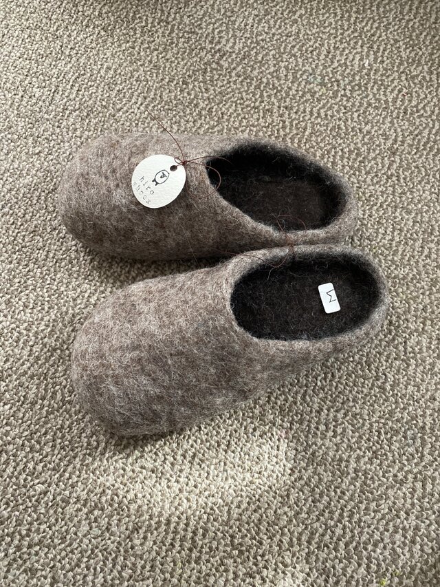 羊毛フェルトルームシューズ　M ブラウン