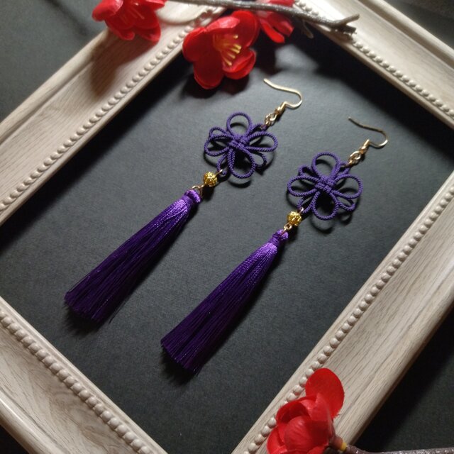 【和風】【ゴールドビーズ】吉祥結びとタッセルのピアス（イヤリング）（紫）【チャイナ】【中華風】【着物】【浴衣】【成人式】