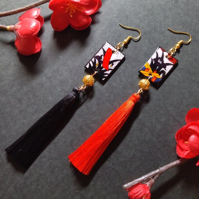 和風】花札&タッセルピアス（イヤリング）（赤黒）（菖蒲に八橋