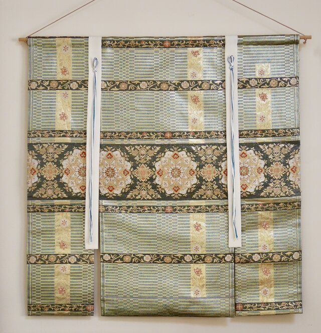 帯タペストリー　吉祥紋