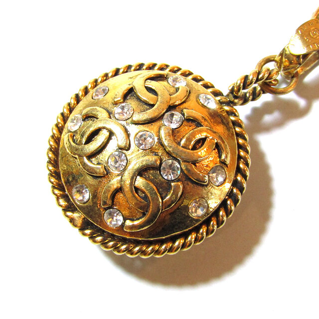 CHANEL」 Vintage Gold Tone Coco Mark Keychain | iichi 日々の
