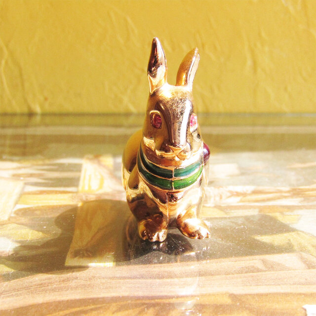 Estee Lauder」 Vintage Gold Bunny Solid Perfume | iichi 日々の