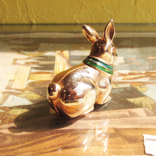 Estee Lauder」 Vintage Gold Bunny Solid Perfume | iichi 日々の