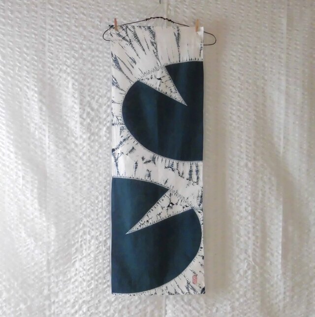 *絞り染手拭いタペストリー* 【 水蓮 】