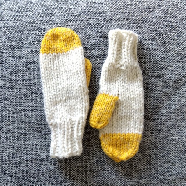 ぶこつなミトン(ちょこっときいろ)