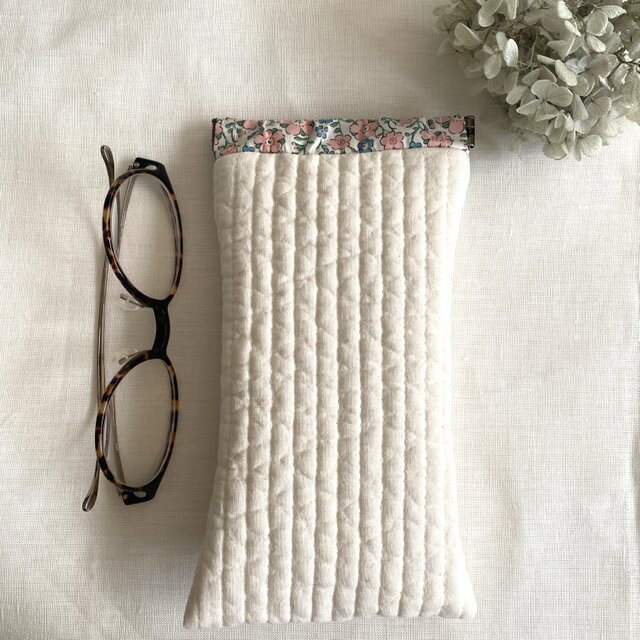 ＊メガネポーチ＊片手開くメガネケース/ヌビキルト／きなり