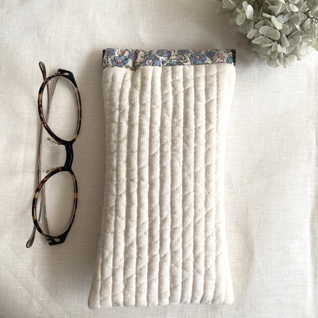 ＊メガネポーチ＊片手開くメガネケース/ヌビキルト／きなり