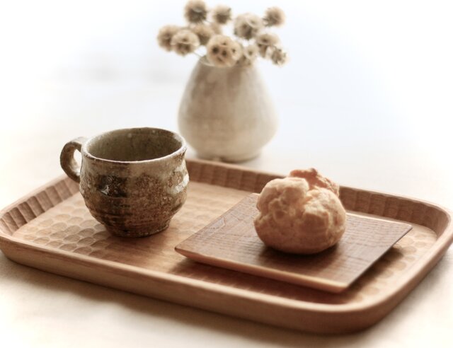 クルミの木彫りトレイ(長方形/中) | iichi 日々の暮らしを心地よくする