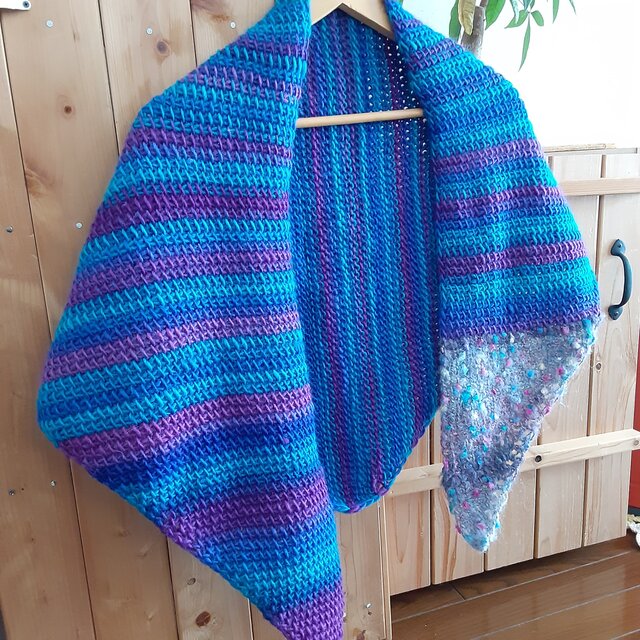 送料無料❤️アフガン編みの三角ショール