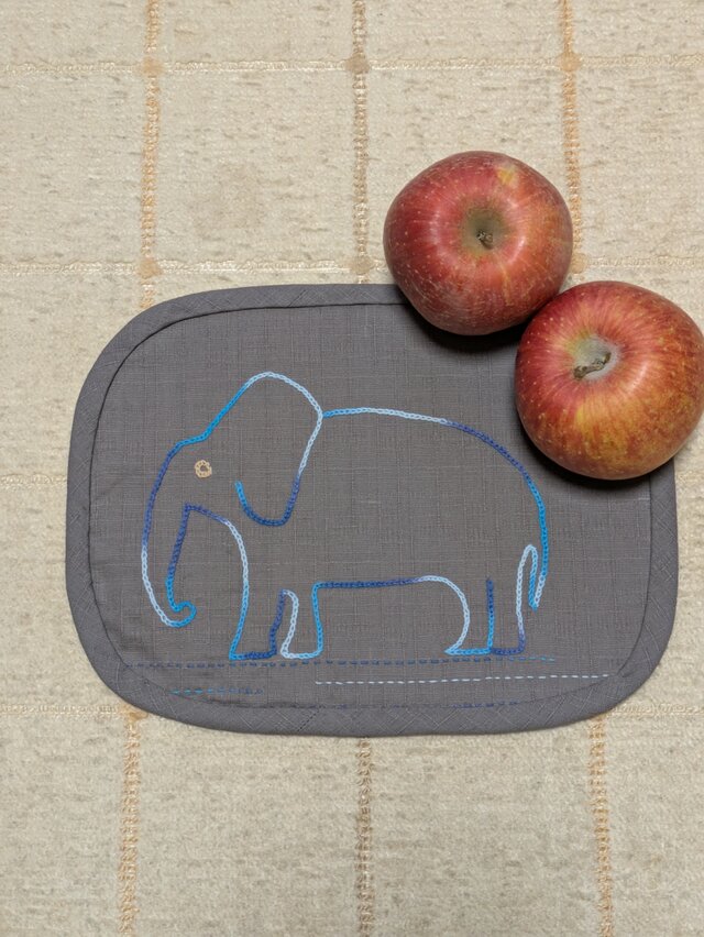 象さんの花瓶敷　７－b　ブルー系段染め糸