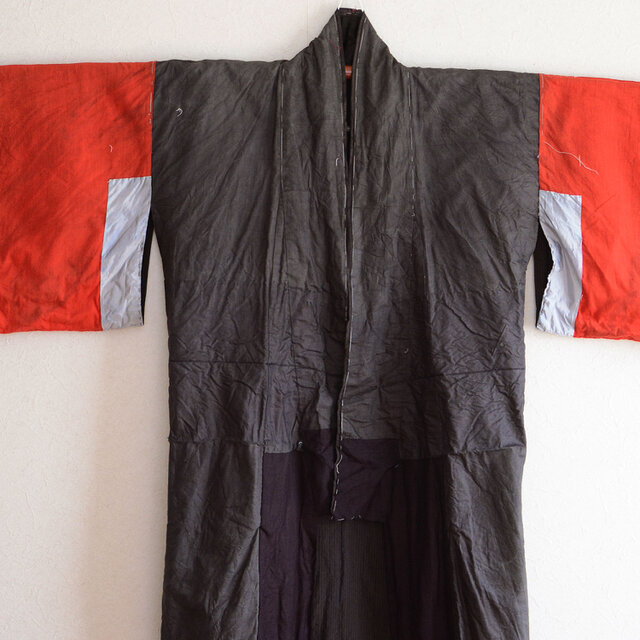 【裏面のクレイジーパターンが見事な長着着物】古布 ジャパンヴィンテージ リメイク素材 昭和レトロ