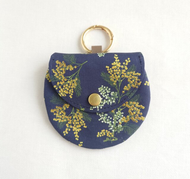 リバティプリントポーチ（カラビナ付き） ミズミモザ | iichi 日々の