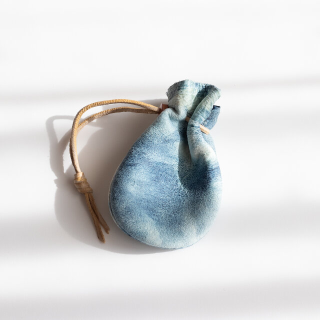 藍染鹿革巾着袋