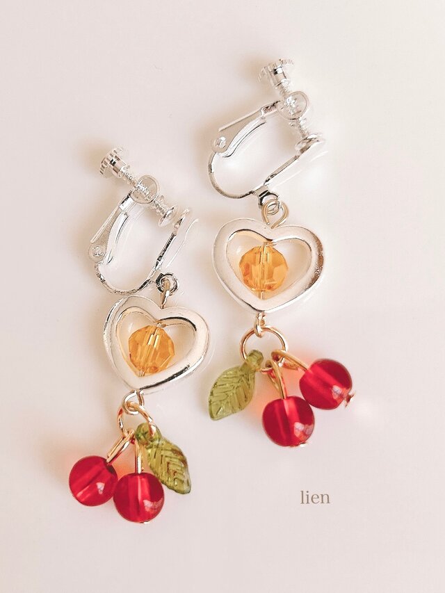 さくらんぼピアス&イヤリング | iichi 日々の暮らしを心地よく