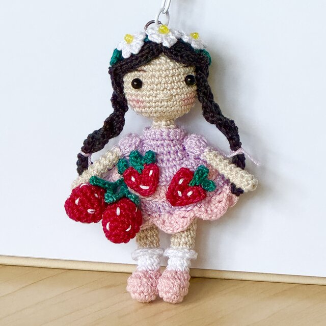 あみぐるみ・ドールチャームꕤちいかわ♡いちごちゃん
