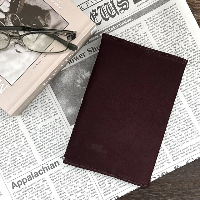 【本革】大切な本を守る、しっとりしなやかなヌバックレザーのブックカバー（文庫サイズ）