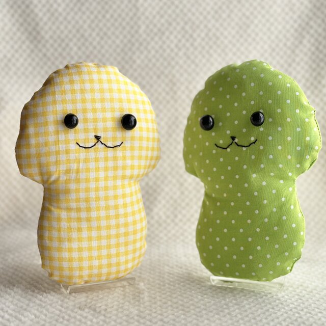 黄緑色のキノコのぬいぐるみ「ふにー茸」 | iichi 日々の暮らし