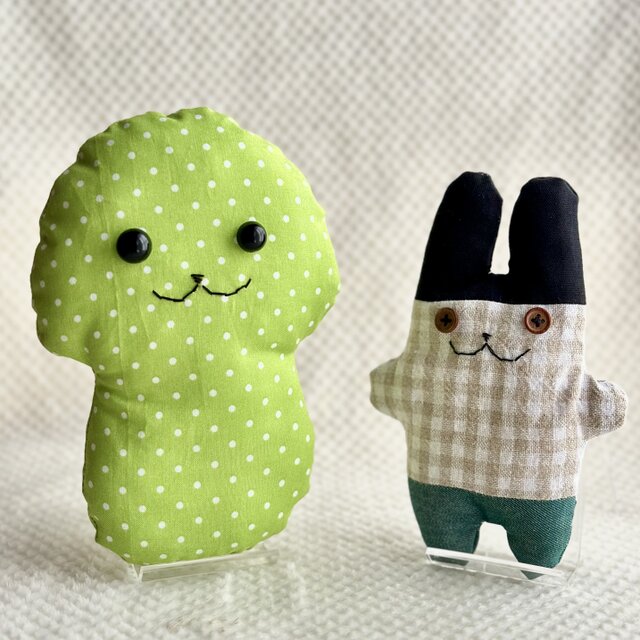 黄緑色のキノコのぬいぐるみ「ふにー茸」 | iichi 日々の暮らしを