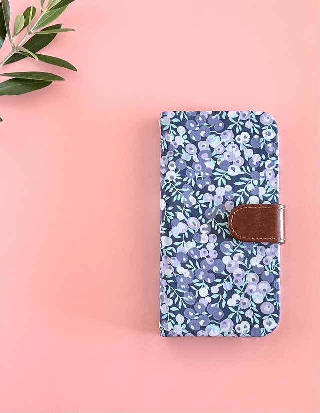 他機種 製作可　『リバティiphone16 ケース（ウィルトシャー　フレンチ）　』iphone16,17