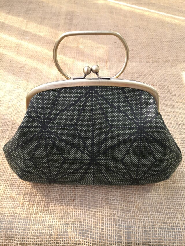 リングがま5.5寸大島紬（深緑麻葉）