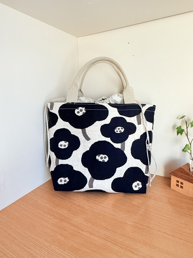 内側保冷・巾着付きランチトートバッグ（北欧フラワー）