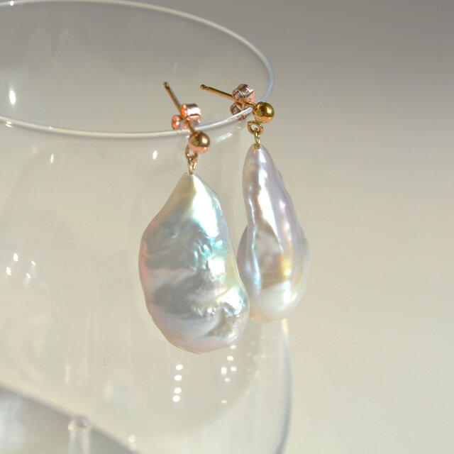 大粒淡水バロックパールの14kgfピアス（真鍮製イヤリング他、金具変更可能）◆送料無料♪