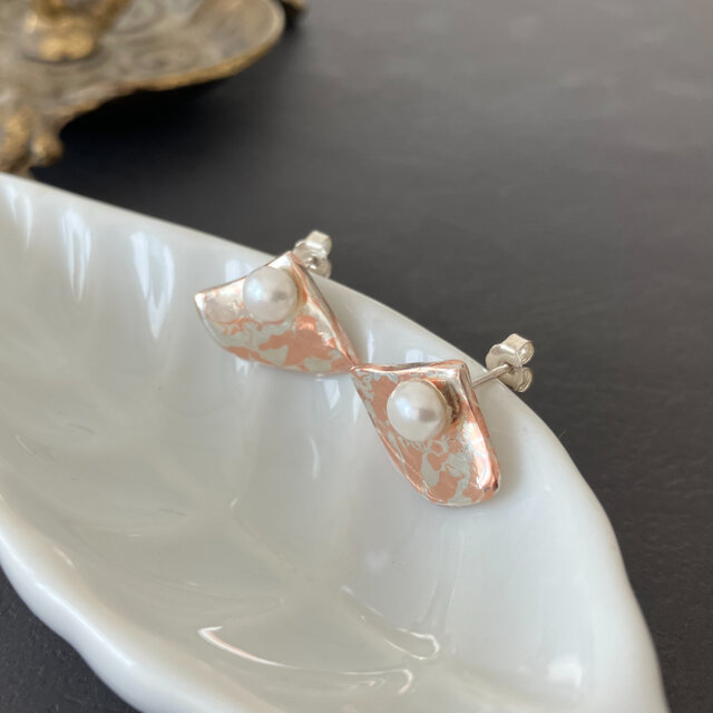 2way [two colors] earrings - triangle pearl