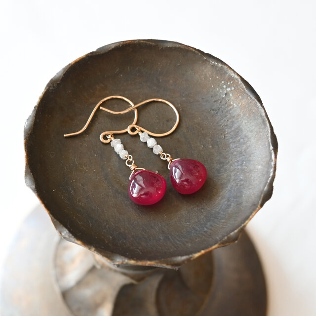 ☆SALE】宝石質ルビーと原石ダイヤのピアス（Lサイズ）・イヤリング