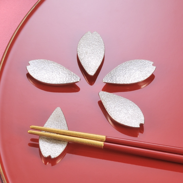 ⭐︎まろん⭐︎能作　桜　箸置き5つ➕菓子置き2つセット 楽天市場】能作 箸置 さくら 5ヶ入 錫 内祝い ギフト 記念品