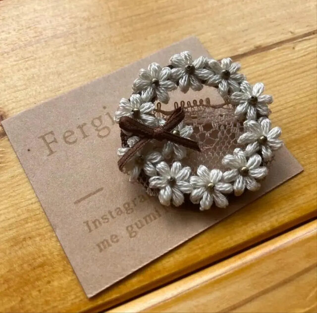 アンティーク シアーなピーニャクロス 小花の手刺繍 フラワー