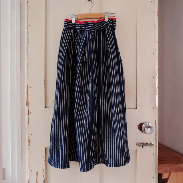 ブルキナファソ　ダフィン族の伝統藍染スカート