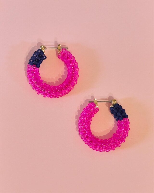 ビーズフープピアス　ネイビー×ピンク