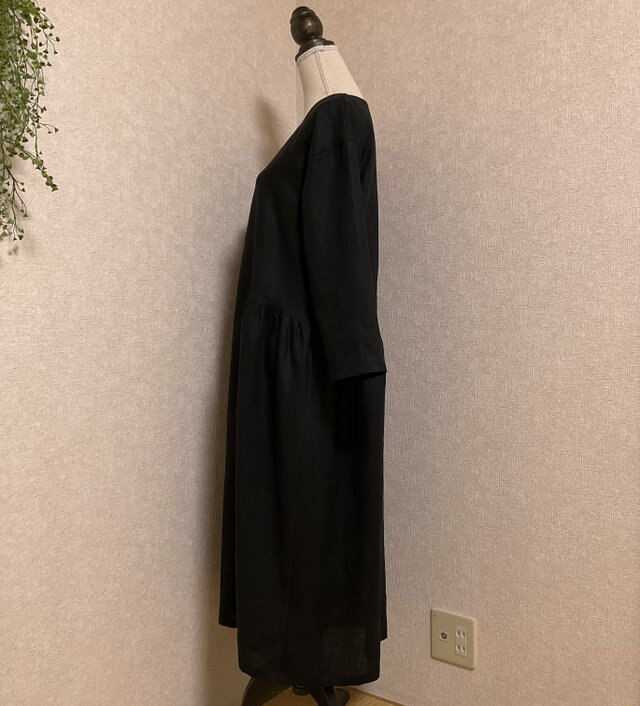 リネン100%サイドギャザーワンピース ブラック | iichi 日々の暮らしを