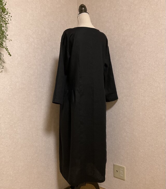 リネン100%サイドギャザーワンピース ブラック | iichi 日々の