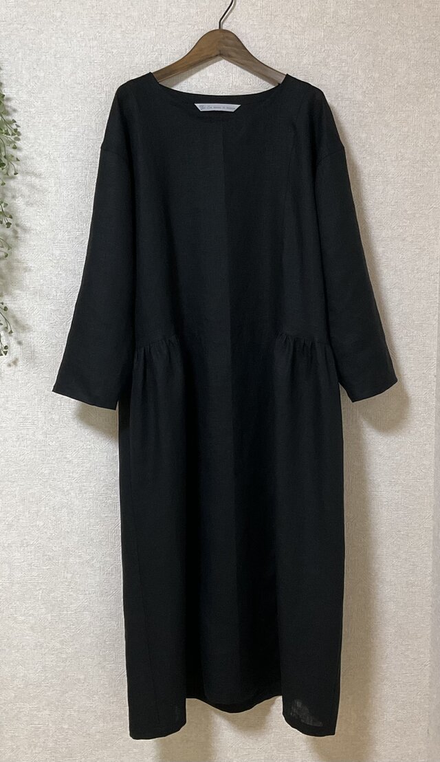リネン100%サイドギャザーワンピース ブラック | iichi 日々の暮らしを