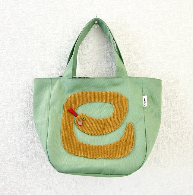 おとぼけヘビさん☆トートバッグ❷【mint green】