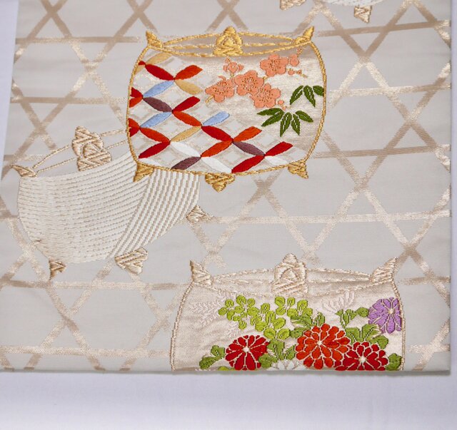 帯タペストリー 糸車 | iichi 日々の暮らしを心地よくする