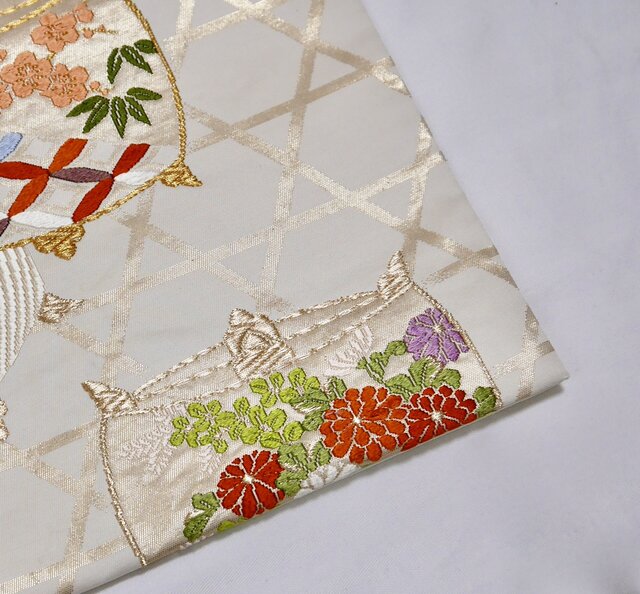 帯タペストリー 0ef8c0bc887a339741d6beeac93ef2