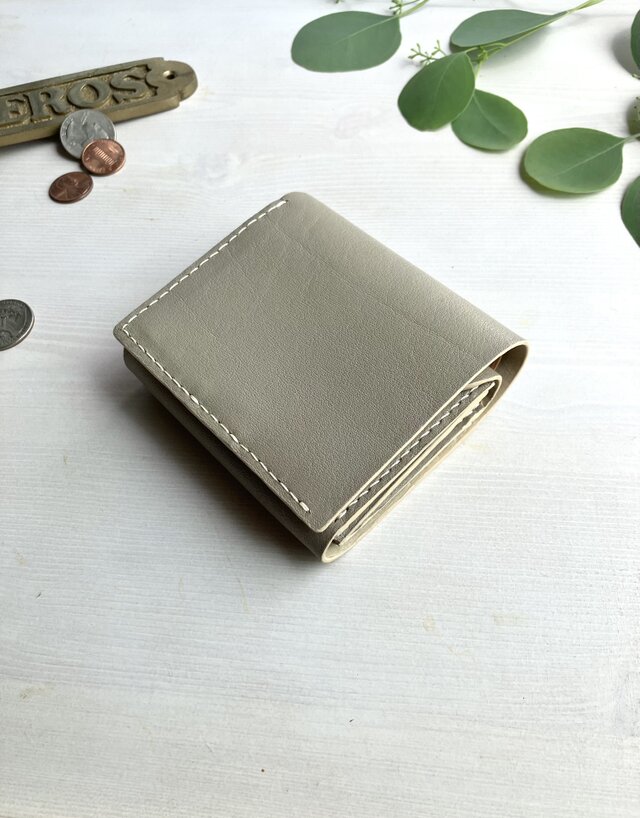 受注製作品】小さくてもちゃんと入る 二つ折りお財布 ［ola