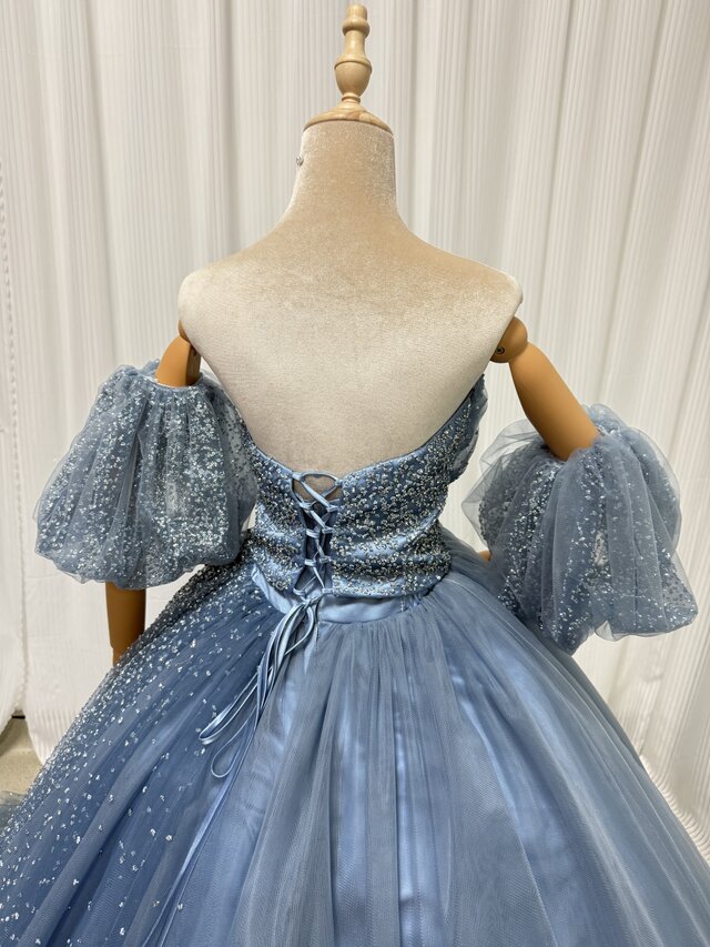 【9/5まで】グレー ボリュームカラードレス ウエストビジュー（グローブ付き） 9/5まで】グレー ボリュームカラードレス ウエストビジュー